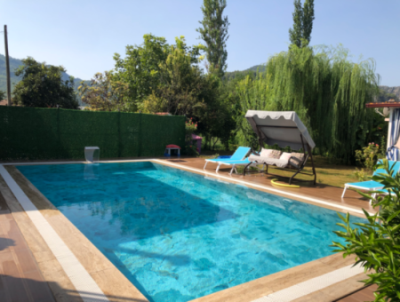Zu Vermieten Haus Mit Garten - Pool - Aussicht