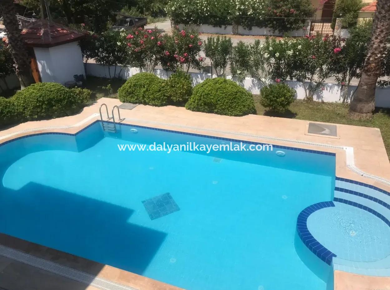 Müstakil Bahçeli Haftalık Kiralık Villa Deniz